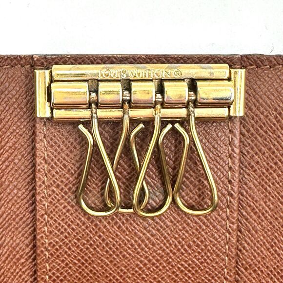 Louis Vuitton Key Holder - pre-owned - Picture 7 of 17